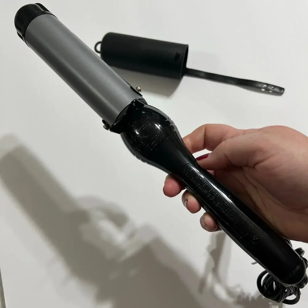 Revlon Professional Perfect Heat Styling Curling Iron Silicone Cover 1.5 Inch